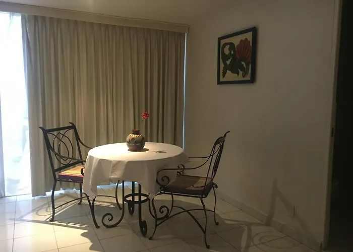 Casa De La Condesa 3*